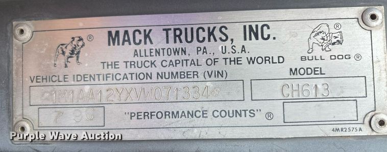 image for item EC4354 1997 Mack CH613 water truck