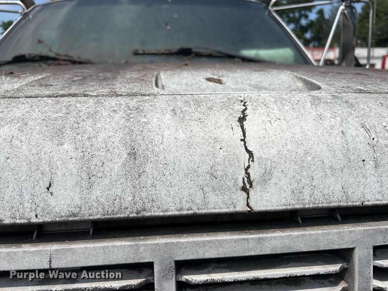 image for item EC4355 2000 GMC C8500 crane truck