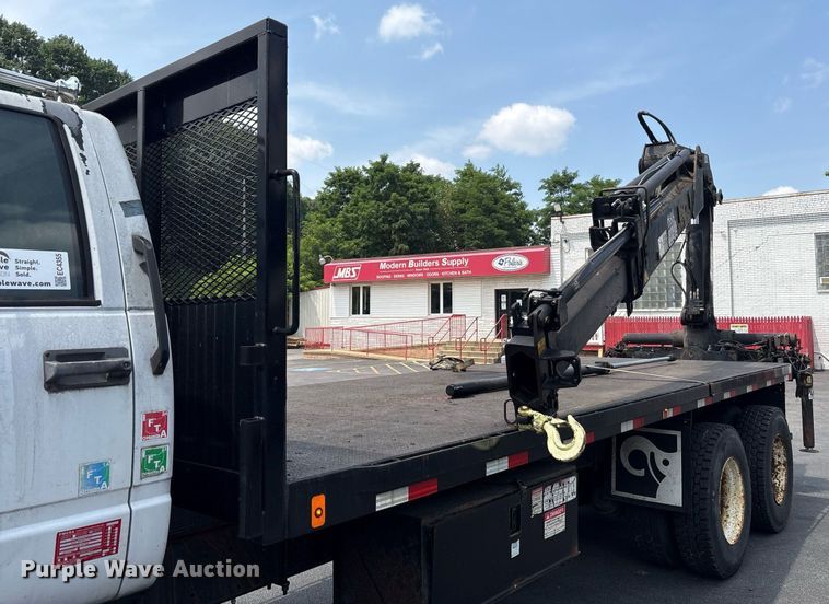 image for item EC4355 2000 GMC C8500 crane truck