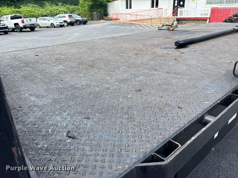 image for item EC4355 2000 GMC C8500 crane truck