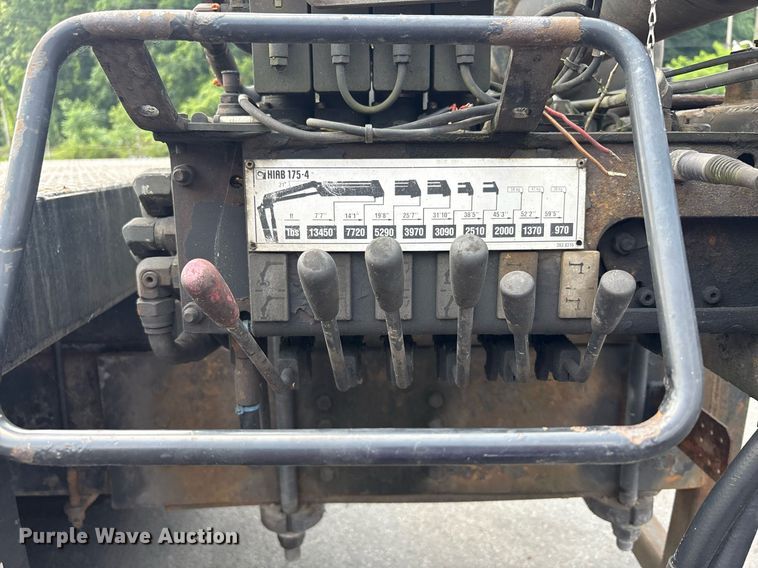 image for item EC4355 2000 GMC C8500 crane truck