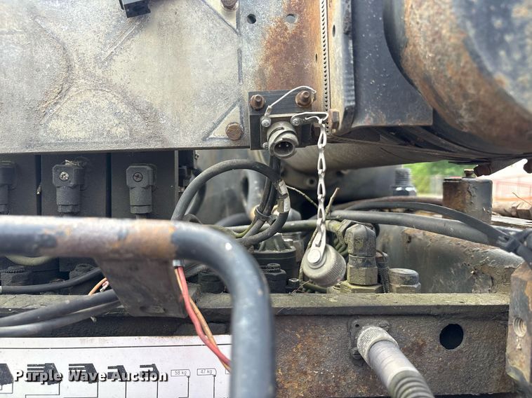 image for item EC4355 2000 GMC C8500 crane truck