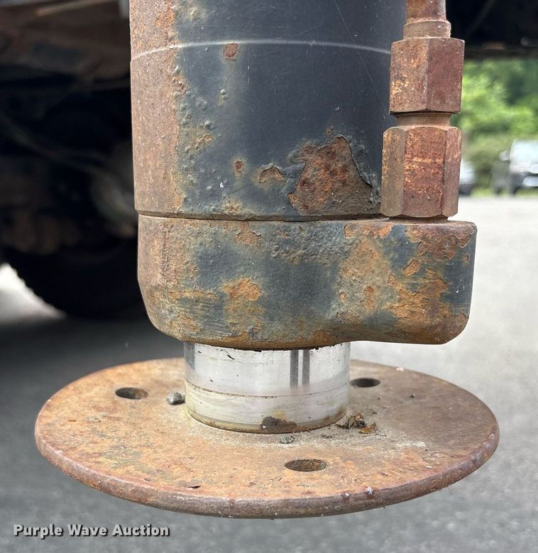 image for item EC4355 2000 GMC C8500 crane truck