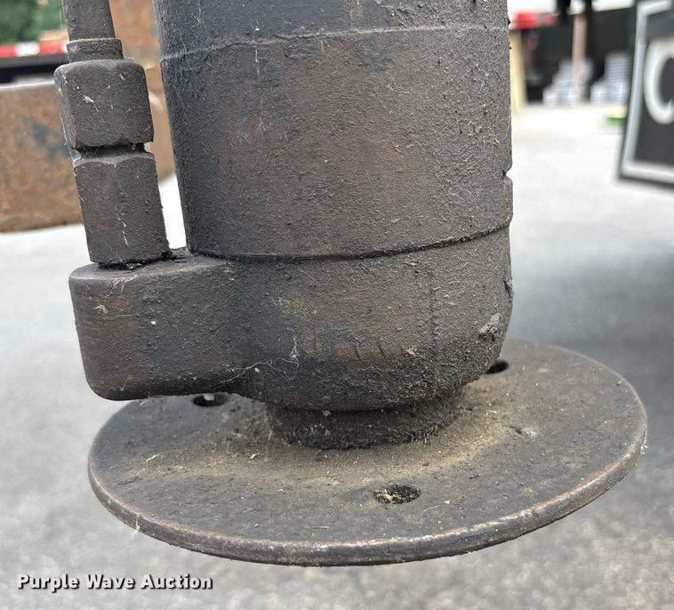 image for item EC4355 2000 GMC C8500 crane truck