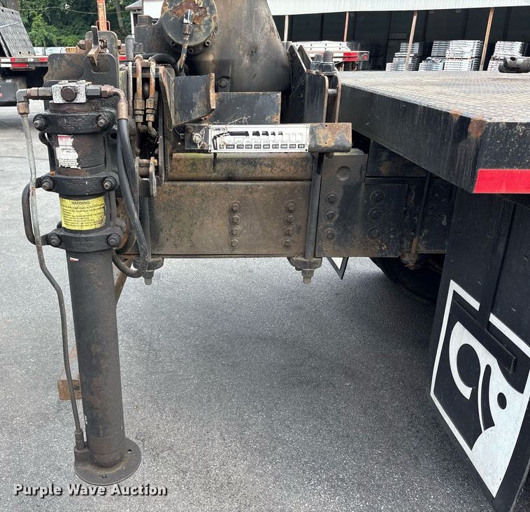 image for item EC4355 2000 GMC C8500 crane truck