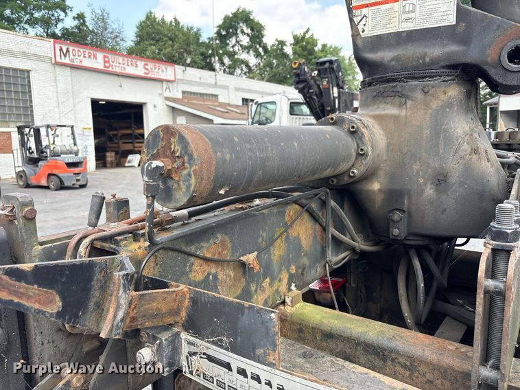 image for item EC4355 2000 GMC C8500 crane truck