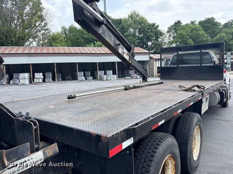 image for item EC4355 2000 GMC C8500 crane truck