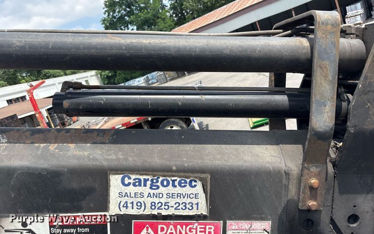 image for item EC4355 2000 GMC C8500 crane truck