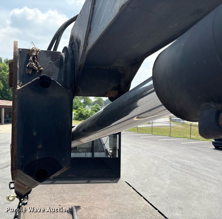 image for item EC4355 2000 GMC C8500 crane truck