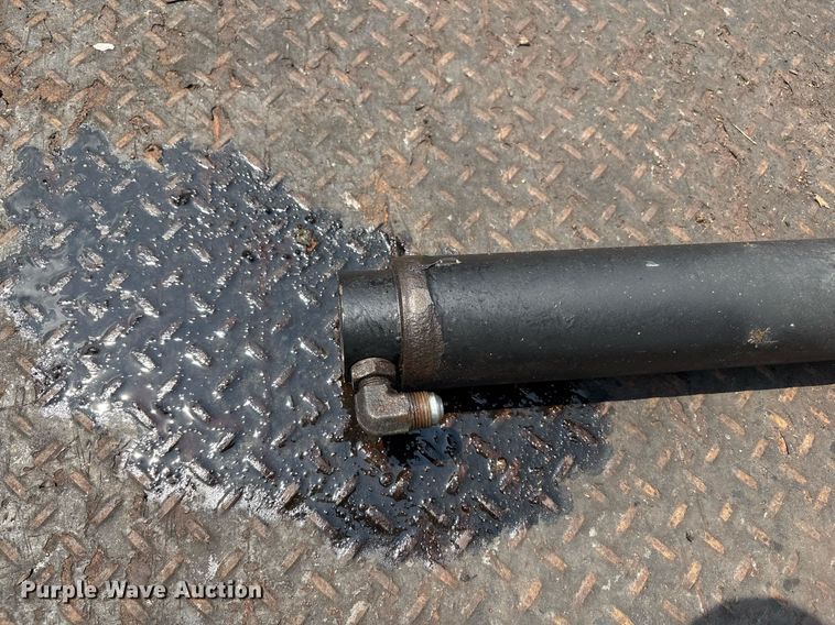 image for item EC4355 2000 GMC C8500 crane truck