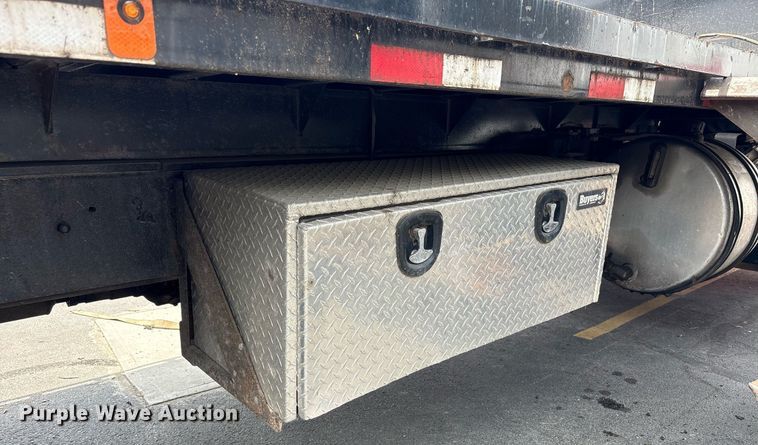 image for item EC4355 2000 GMC C8500 crane truck