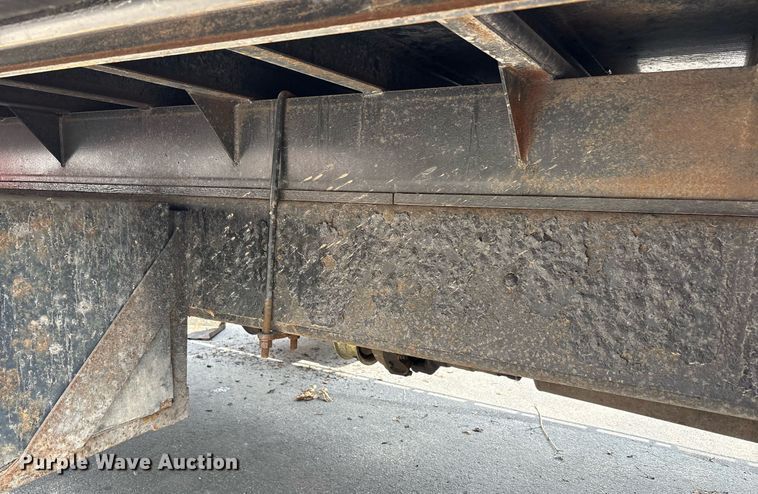 image for item EC4355 2000 GMC C8500 crane truck