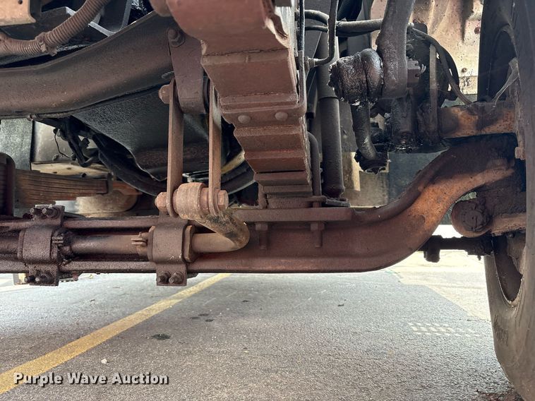 image for item EC4355 2000 GMC C8500 crane truck