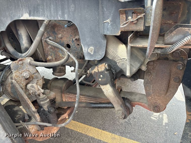 image for item EC4355 2000 GMC C8500 crane truck