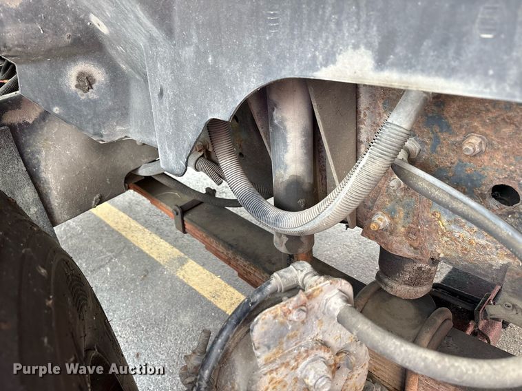 image for item EC4355 2000 GMC C8500 crane truck