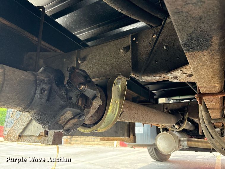 image for item EC4355 2000 GMC C8500 crane truck