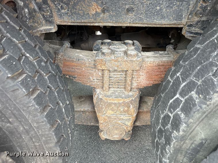 image for item EC4355 2000 GMC C8500 crane truck