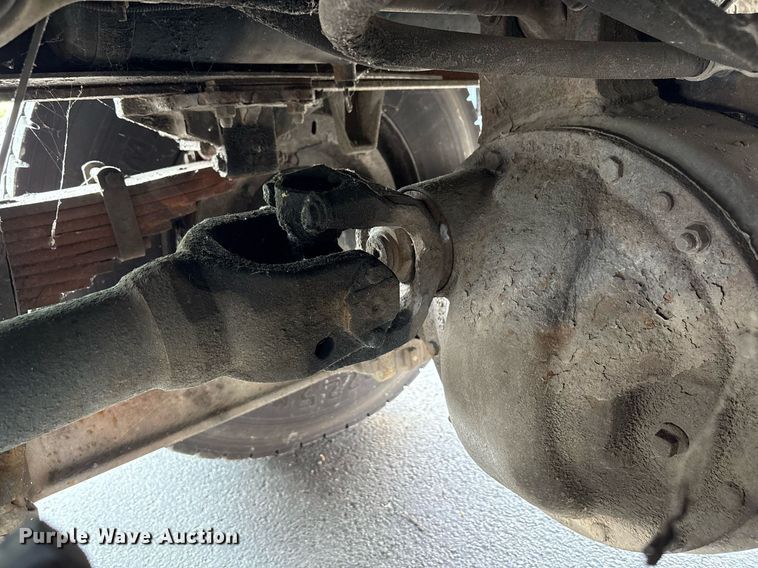 image for item EC4355 2000 GMC C8500 crane truck