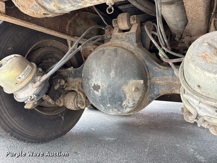 image for item EC4355 2000 GMC C8500 crane truck