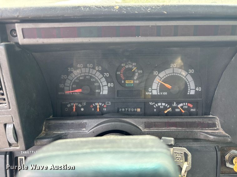 image for item EC4355 2000 GMC C8500 crane truck