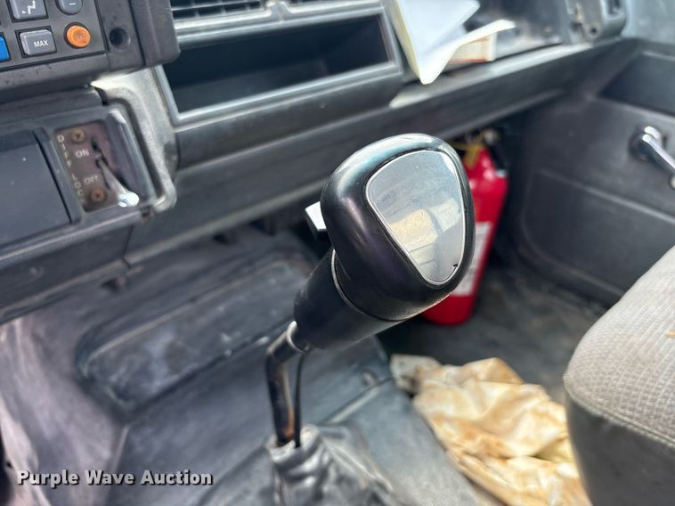 image for item EC4355 2000 GMC C8500 crane truck