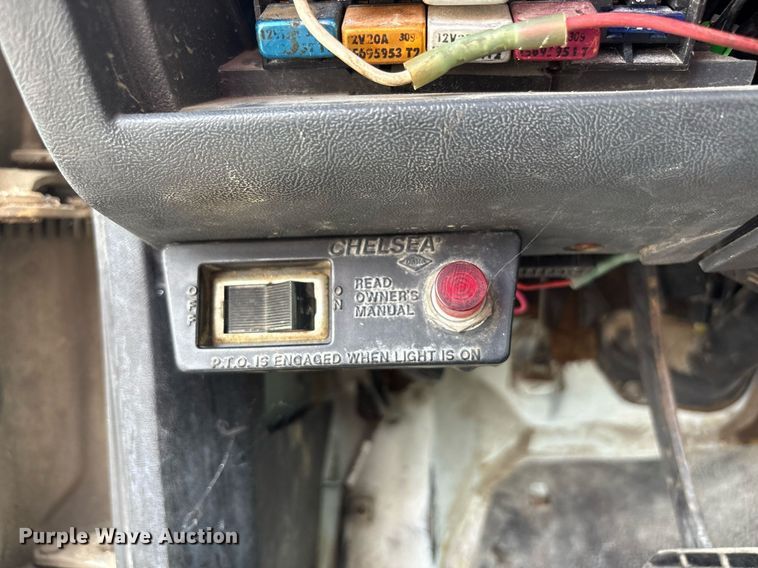 image for item EC4355 2000 GMC C8500 crane truck