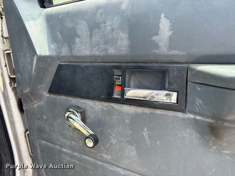 image for item EC4355 2000 GMC C8500 crane truck