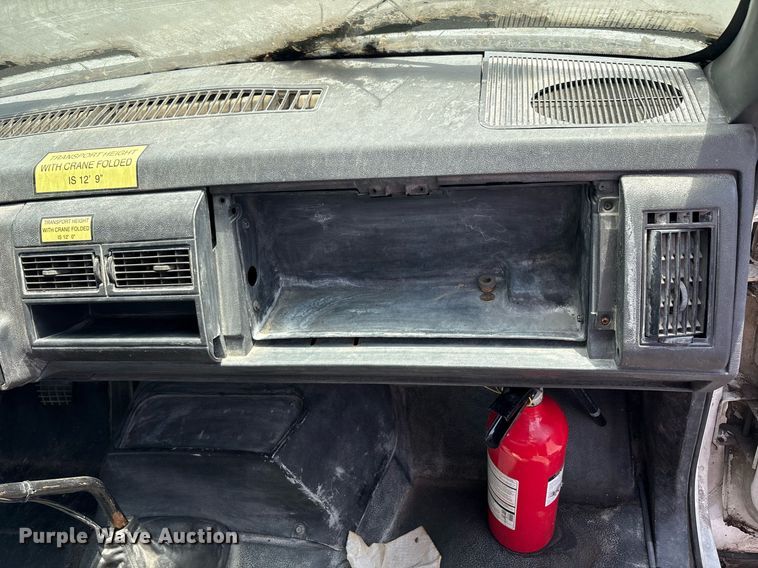 image for item EC4355 2000 GMC C8500 crane truck