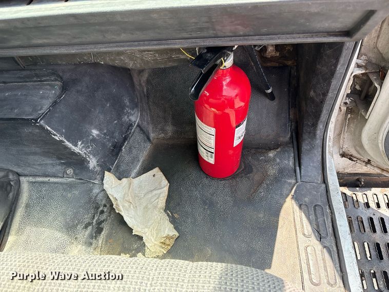 image for item EC4355 2000 GMC C8500 crane truck