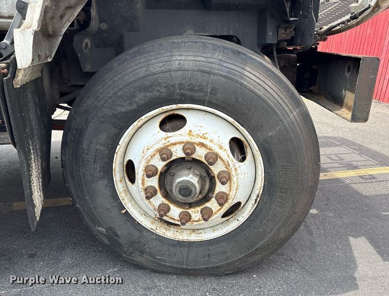 image for item EC4355 2000 GMC C8500 crane truck