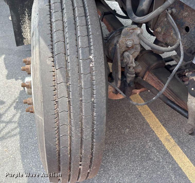 image for item EC4355 2000 GMC C8500 crane truck