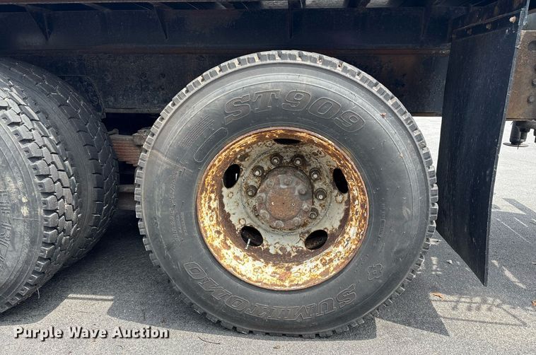 image for item EC4355 2000 GMC C8500 crane truck