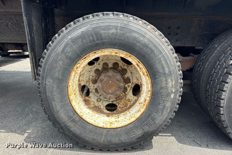 image for item EC4355 2000 GMC C8500 crane truck