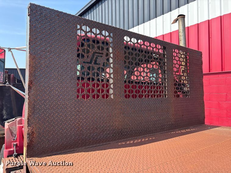 image for item EC4356 2002 GMC C8500 flatbed truck