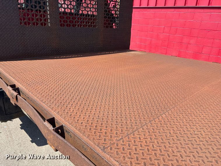 image for item EC4356 2002 GMC C8500 flatbed truck