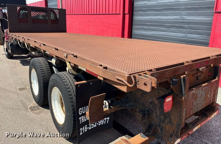 image for item EC4356 2002 GMC C8500 flatbed truck