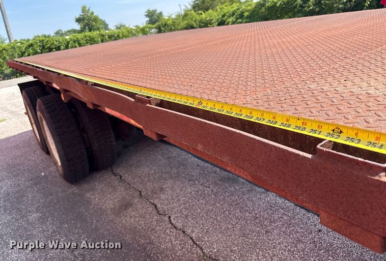 image for item EC4356 2002 GMC C8500 flatbed truck