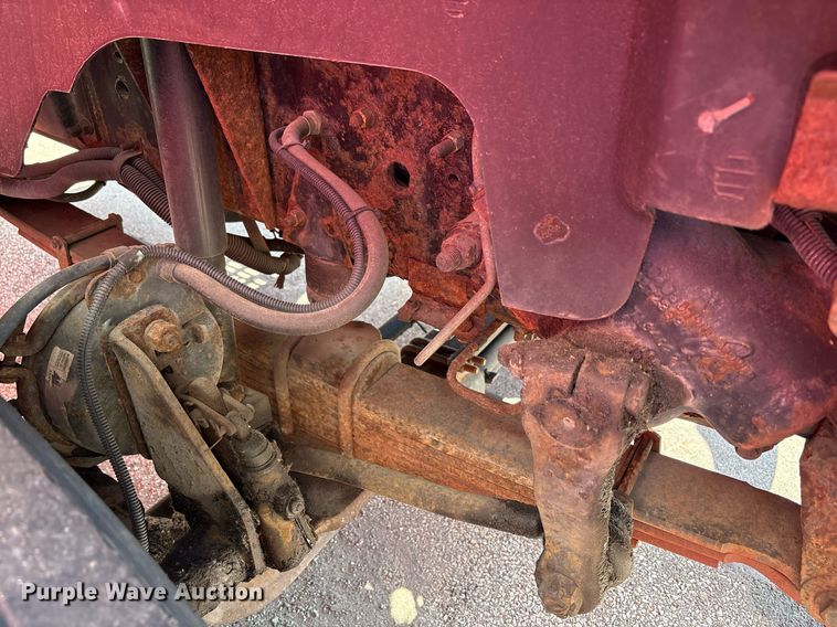 image for item EC4356 2002 GMC C8500 flatbed truck