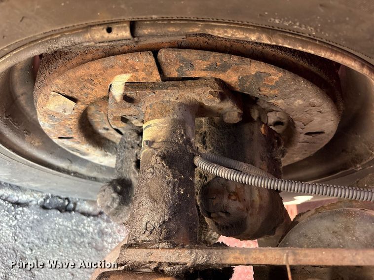 image for item EC4356 2002 GMC C8500 flatbed truck