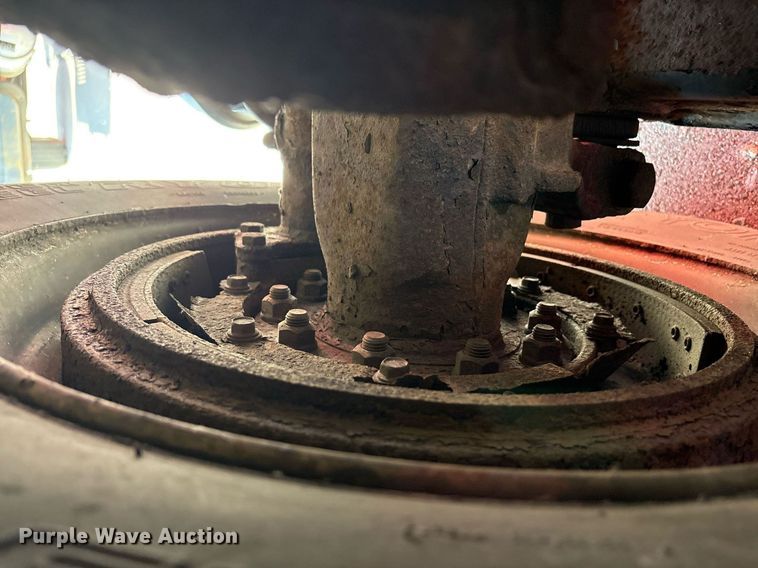 image for item EC4356 2002 GMC C8500 flatbed truck