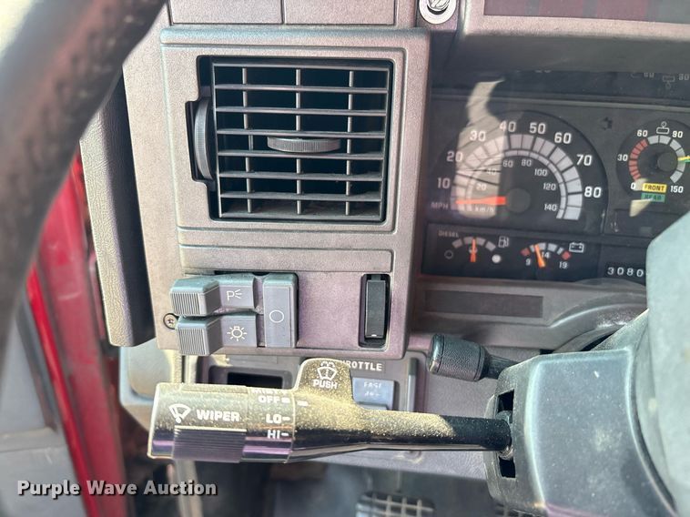 image for item EC4356 2002 GMC C8500 flatbed truck