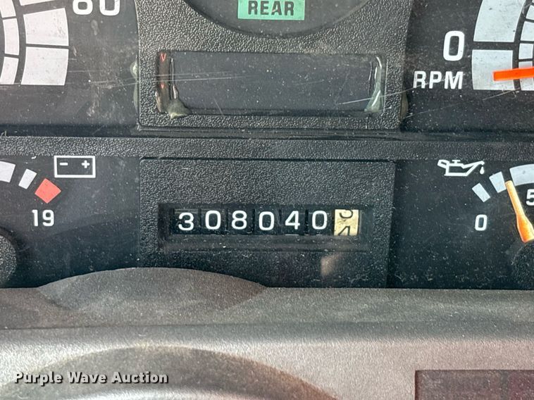 image for item EC4356 2002 GMC C8500 flatbed truck