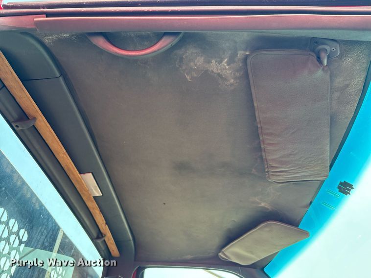 image for item EC4356 2002 GMC C8500 flatbed truck