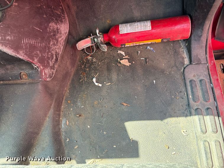 image for item EC4356 2002 GMC C8500 flatbed truck