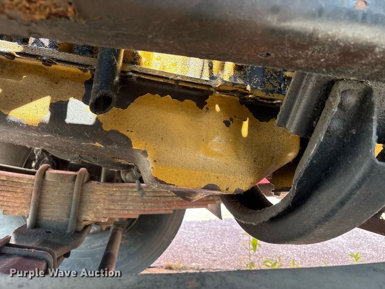 image for item EC4356 2002 GMC C8500 flatbed truck