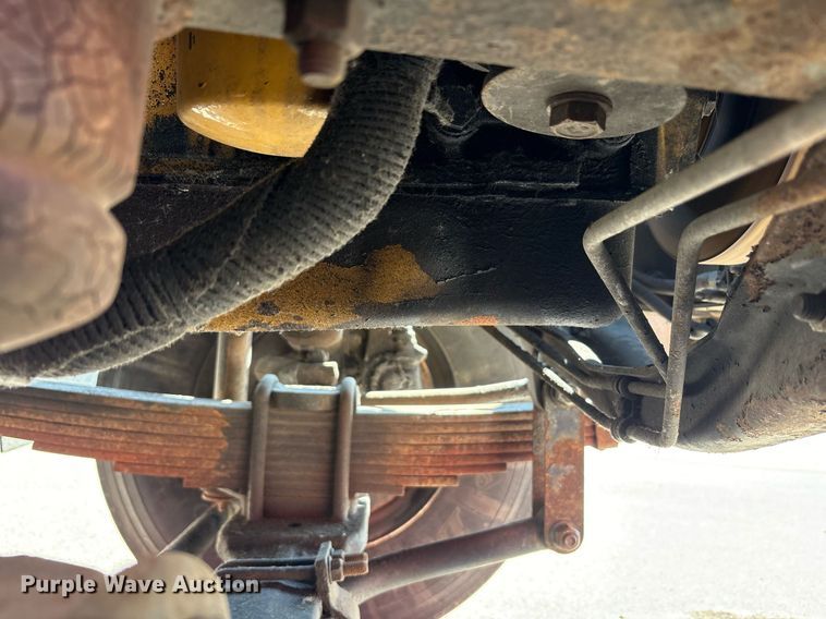 image for item EC4356 2002 GMC C8500 flatbed truck