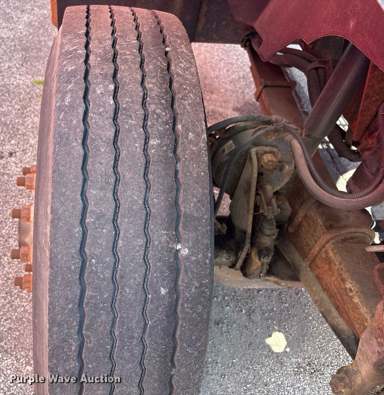 image for item EC4356 2002 GMC C8500 flatbed truck