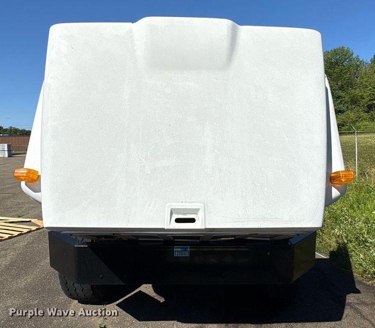 image for item EC4358 2001 International 2674 crane truck