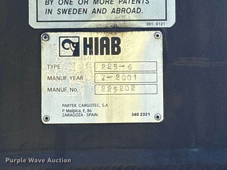 image for item EC4358 2001 International 2674 crane truck