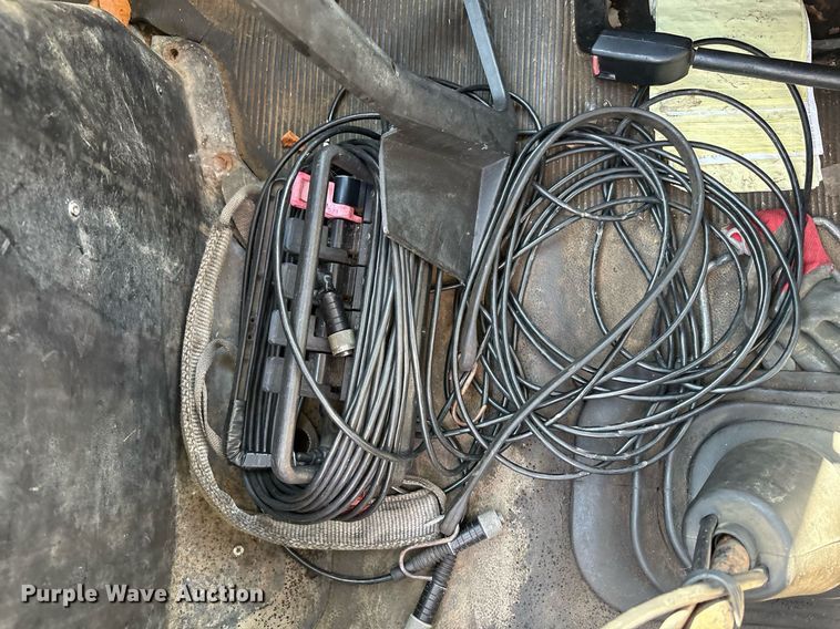 image for item EC4358 2001 International 2674 crane truck